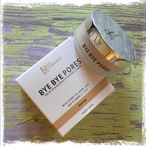 IT Cosmetics Bye Bye Pores Powder